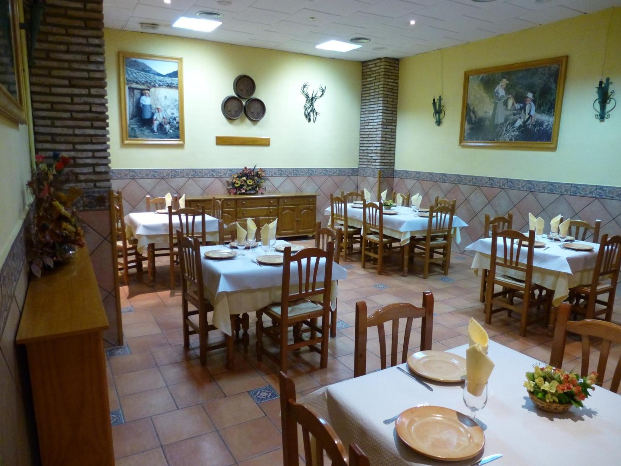 Hotel Limas Казорла Екстериор снимка